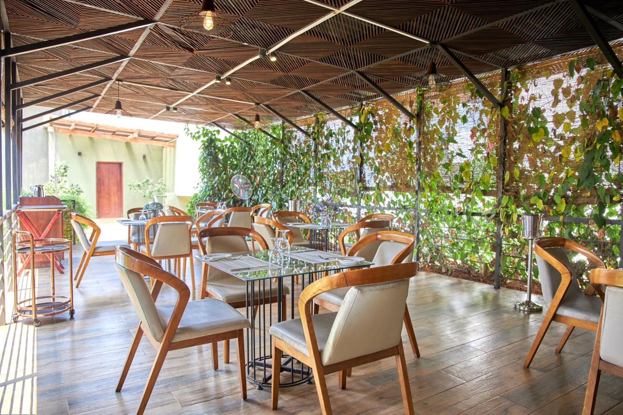 Seahorse Hotel & Spa Negombo Eksteriør bilde